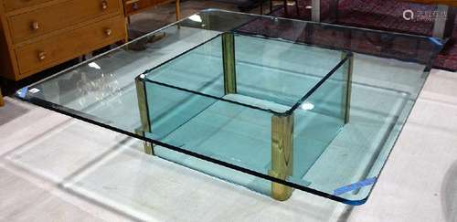 Modern plate glass cocktail table, the large form