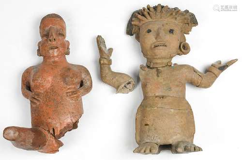 (lot of 2) Pre-Columbian figural group, including a