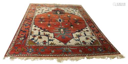 Agra Serapi carpet, 9'5