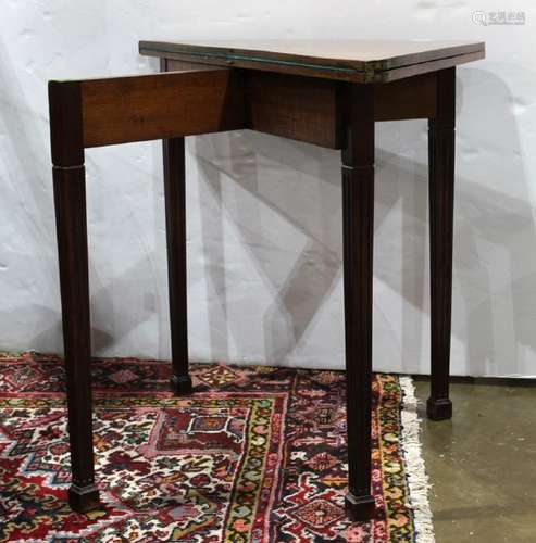 Federal gateleg games table, having a hinged top