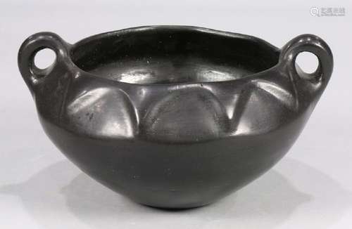 Large Santa Clara blackware bowl, early 20th Century,