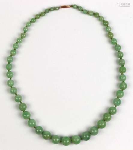 Jadeite bead and 9k rose gold necklace