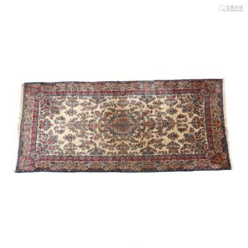 Ivory Field Sarouk Carpet