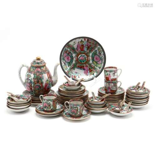 An Assortment of Chinese Export Porcelain, Contemporary