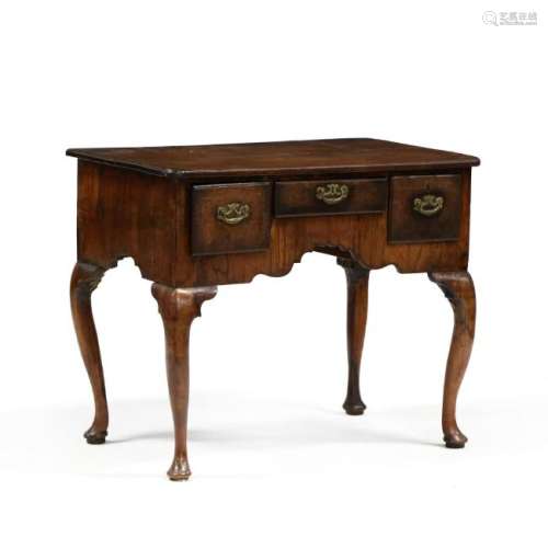 Queen Anne Inlaid Dressing Table
