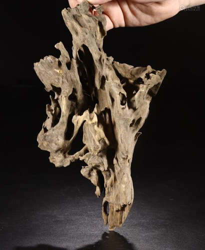 A CHENXIANG WOOD TREE  SHAPED ORNAMENT