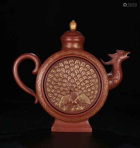 A  PEACOCK  OUTLINE IN GOLD PAINTED ZISHA TEAPOT