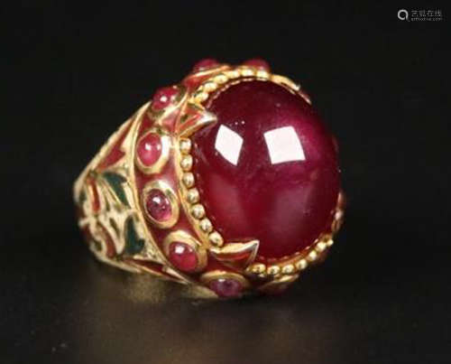 A  GILT SILVER  RUBY RING