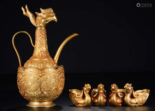 A SET OF GILT BRONZE PHOENIX SHAPED VASSEL WINE SET