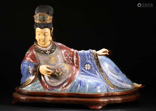 A CLOISONNE FIGURE OF A LADY ORNAMENT