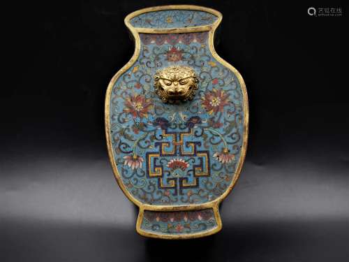 A Chinese Cloisonné Box with Cover