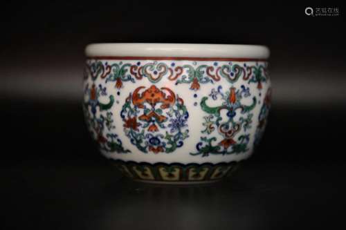 A Chinese Blue and White Wu-Cai Porcelain Bowl