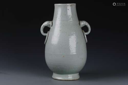 A Chinese White Glazed Vase with Double Ears