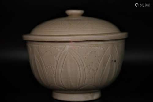 A Chinese Ding-Type Porcelain Jar with Cover