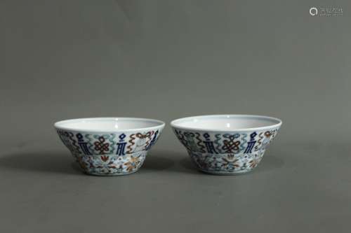 A Pair of Chinese Dou-Cai Porcelain 