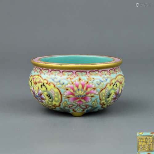 A Chinese Enamel Glazed Porcelain Incense Burner