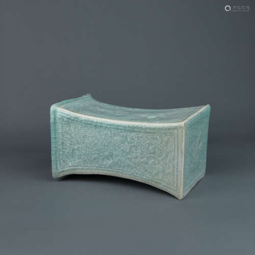A Chinese Green Glazed Porcelain Pillow