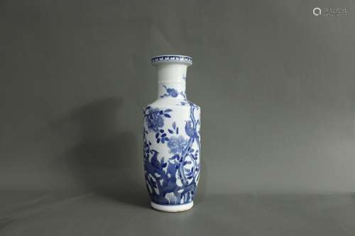 A Chinese Blue and White Porcelain Vase