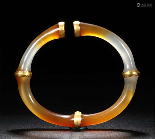 CHINESE GILT AGATE BAMBOO BANGLE