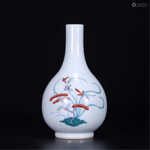 CHINESE PORCELAIN WUCAI ORCHID VASE