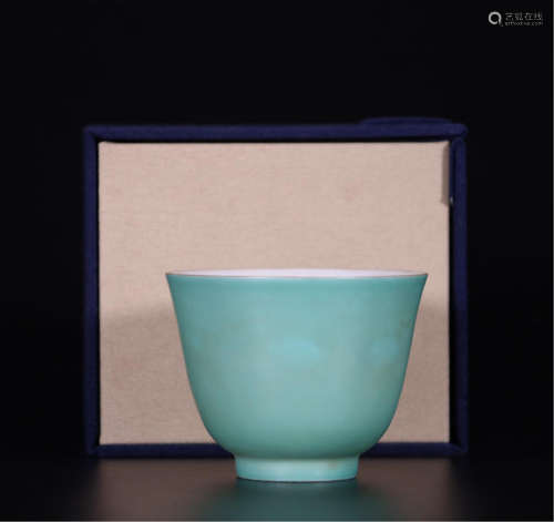 CHINESE PORCELAIN TURQUOISE GLAZE CUP