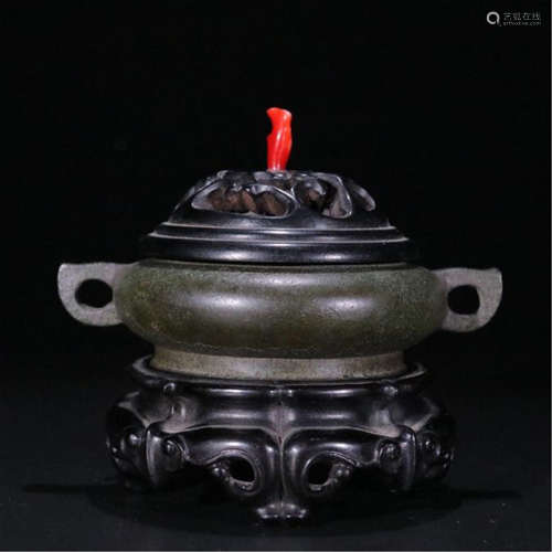 CHINESE BRONZE ROUND CENSER ON ROSEWOOD LIDDER AND BASE