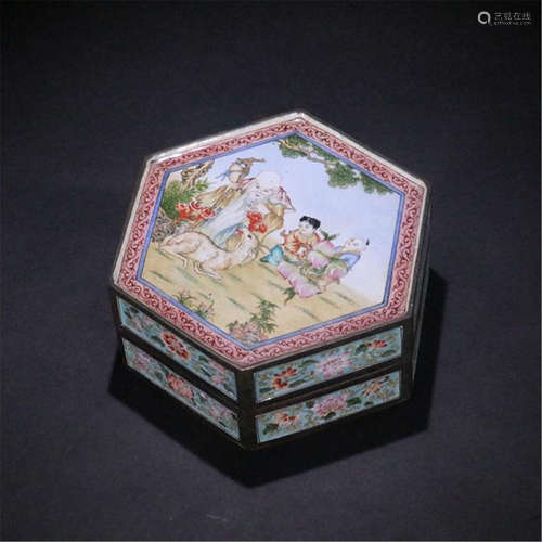 CHINESE ENAMEL OLD MAN AND KID HEXAGONAL BOX