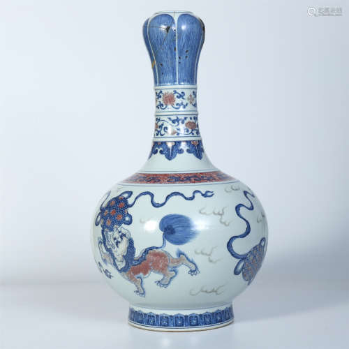 CHINESE PORCELAIN BLUE AND WHITE IRON RED LION VASE