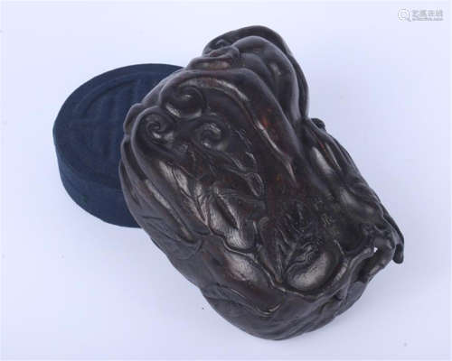 CHINESE AGALWOOD BUDDHA HAND LIDDED BOX