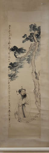 CHINESE SCROLL PAINTING OF MAN UNDER PINE