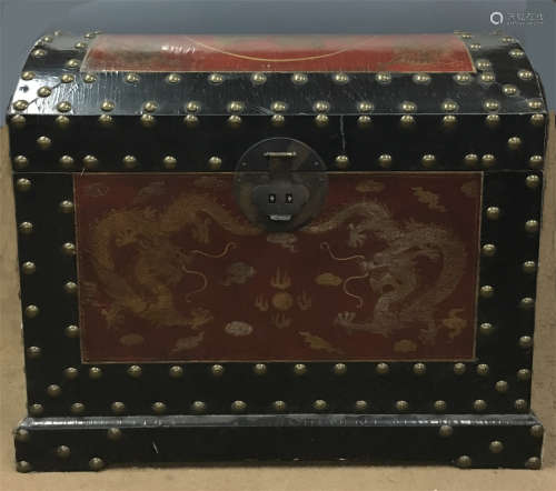 CHINESE TANG SANCAI CAMEL IN LACQUER CASE