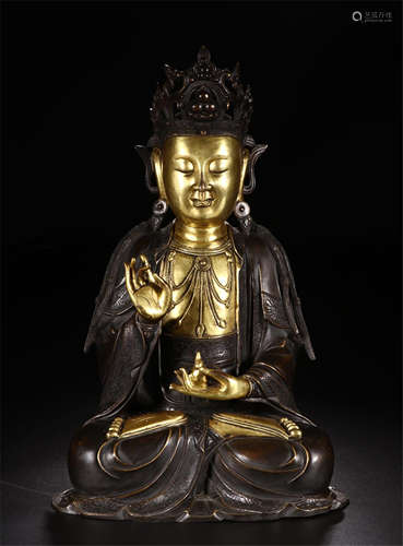 CHINESE PARTLY GILT BRONZE SEATED GUANYIN