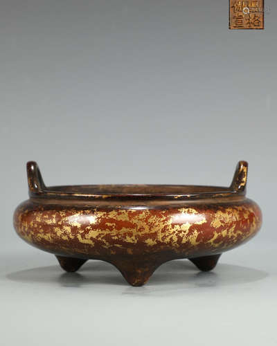 A BRONZE CASTED GILD PATTERN TRIPOD CENSER