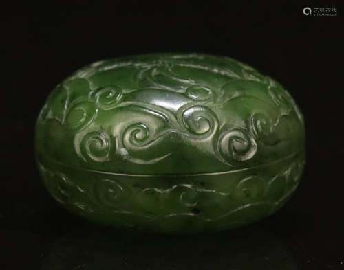 A HETIAN GREEN JADE CARVED PHOENIX PATTERN BOX