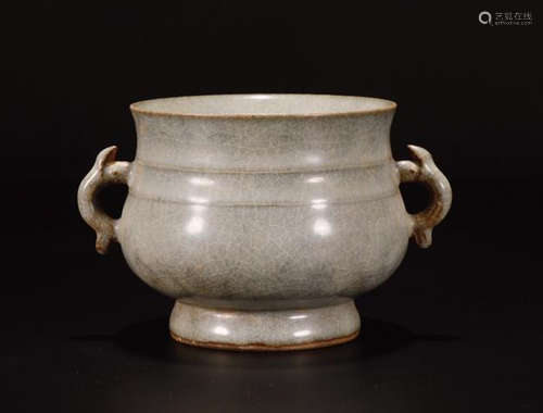 A GUANYAO WHITE GLAZE DOUBLE EAR CENSER