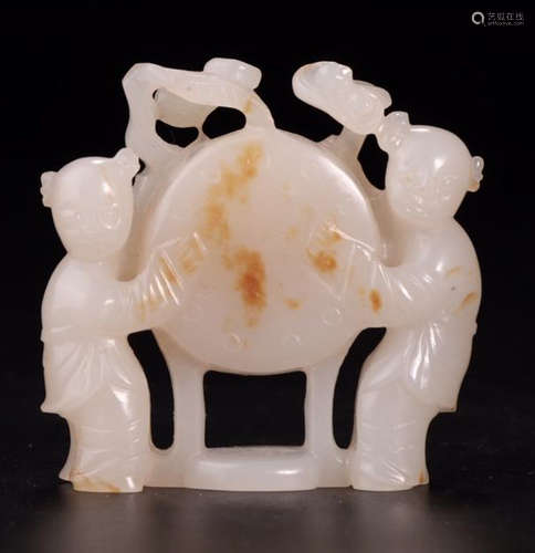 A HETIAN JADE CARVED CHILDREN SHAPED PENDANT