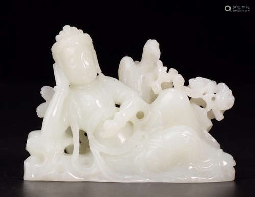 A HETIAN JADE CARVED GUANYIN BUDDHA