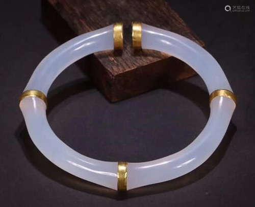 AGATE GILT BANGLE