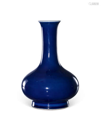 清康熙 霁蓝釉荸荠瓶
