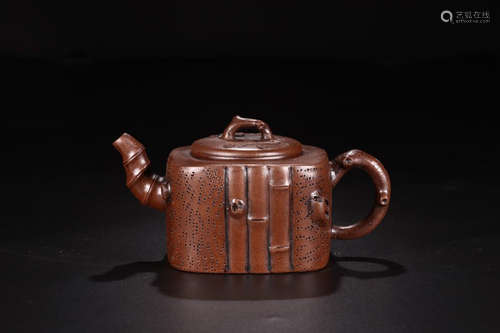 A ZISHA TEAPOT FROM GUJINGZHOU