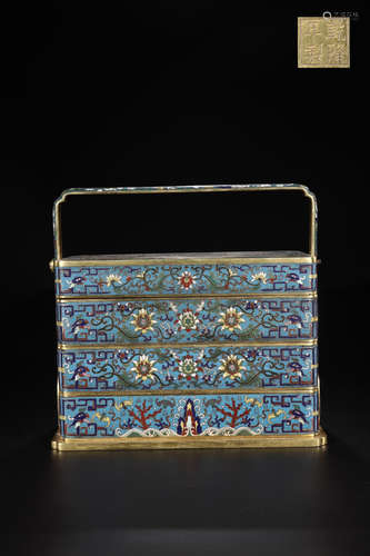 A CLOISONNE BOX CARVED IN BLOSSOMS