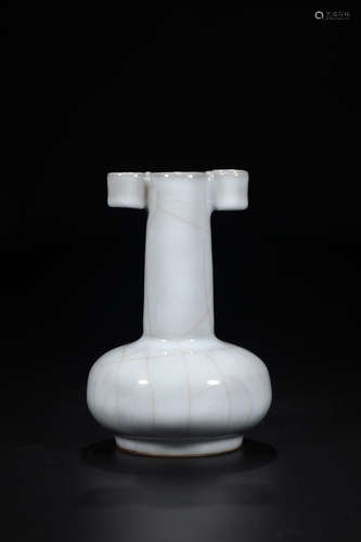 AN OFFCIAL KILIN GLAZE VASE