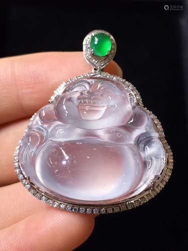 A BUDDHA SHAPED ICY JADEITE PENDANT