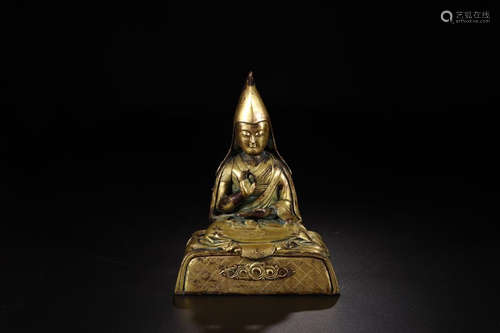 A COPPER GILT TSONGKHAPA BUDDHA STATUE