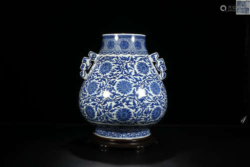 A'JIAQING'MARK WINDING FLOWERS PATTERN BLUE AND WHITE DOUBLE EARS VASE