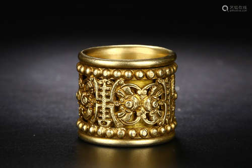 A 'FUZAIYANQIAN'GILT BRONZE RING