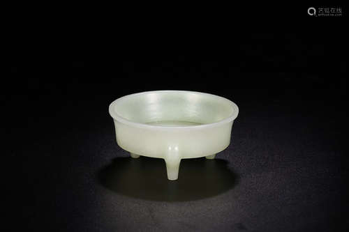 A HETIAN JADE THREE BASES BRUSH WASHER