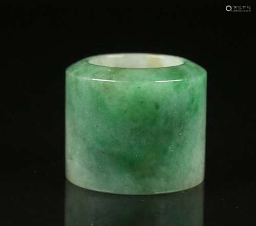 A JADEITE RING