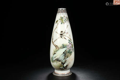 A FAMILLE ROSE FLOWER AND BIRD PATTERN OLIVE SHAPED BOTTLE