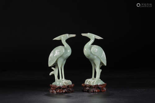 A PAIR OF JADEITE CRANES ORNAMENT